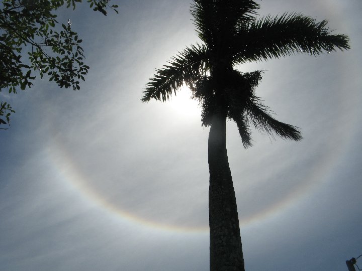 arc_en_ciel dans le ciel