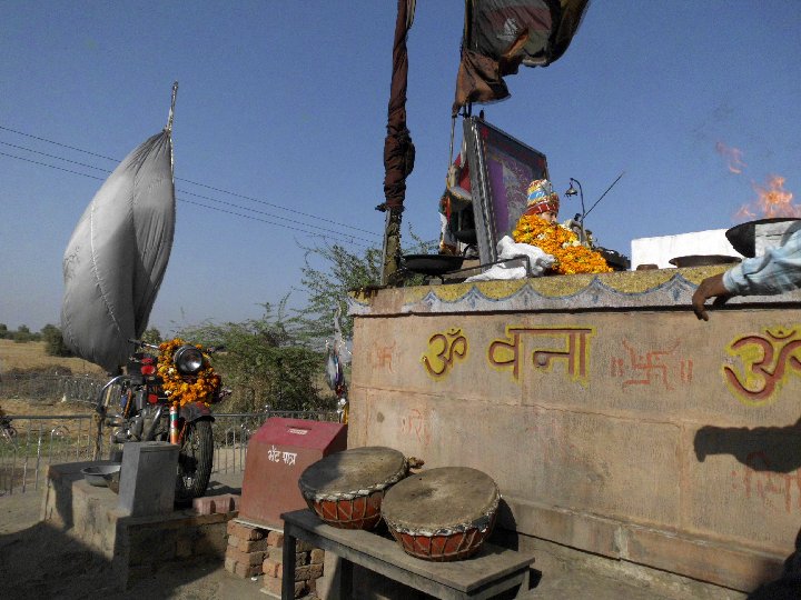 Le Sanctuaire Bullet Baaba  Chotila village