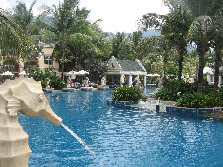 la piscine du Graceland resort et spa