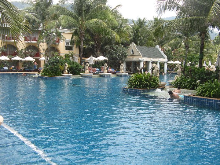 piscine dcevante au Graceland resort et spa