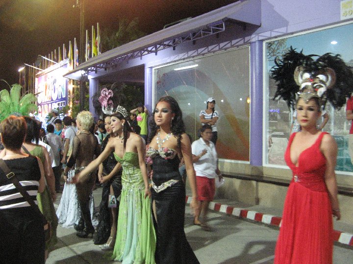 http://www.marcarine.be/voyages/Thailande_circuit/79.Ladyboys/index.php