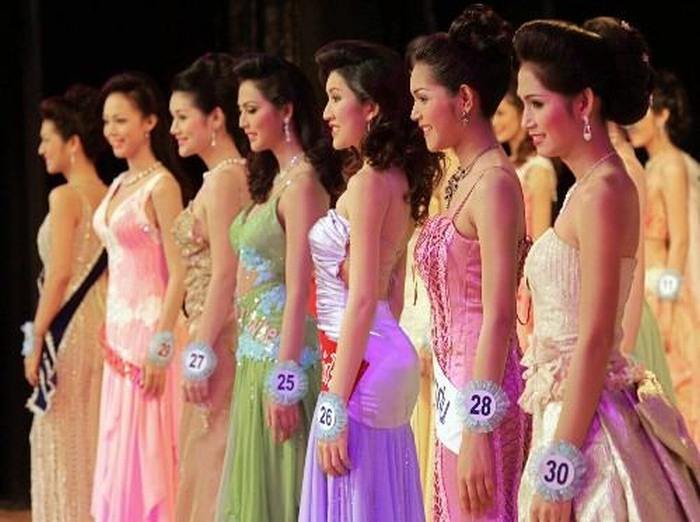 Miss Tiffany Ladyboys contest